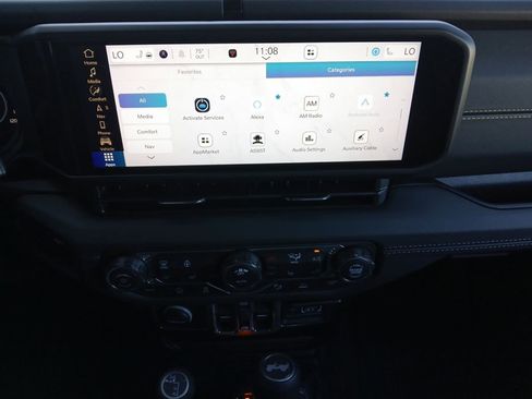 New 2026 Jeep Wrangler Unlimited Sahara AWD/4WD image 8