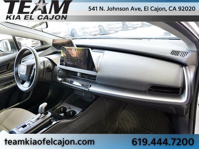 Used 2025 Toyota Prius LE FWD image 12