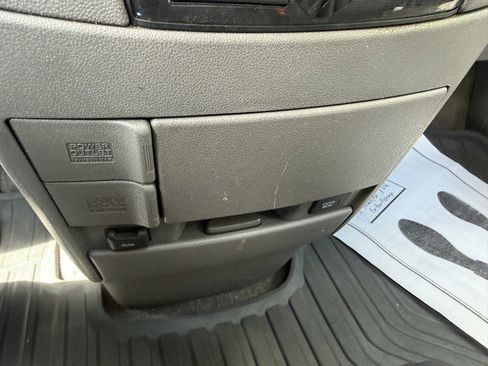 Used 2011 Honda Odyssey Touring Elite image 38