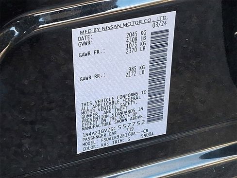 Used 2025 Nissan Leaf S image 27