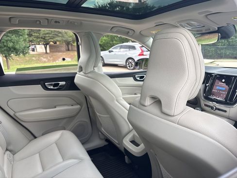 Used 2024 Volvo XC60 B5 Plus w/ Protection Package Premier AWD/4WD image 12