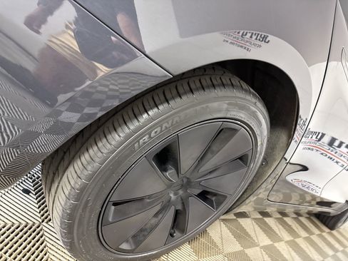 Used 2024 Tesla Model 3 Standard Range RWD image 26