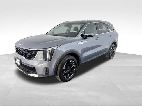 Certified 2025 Kia Sorento S image 5