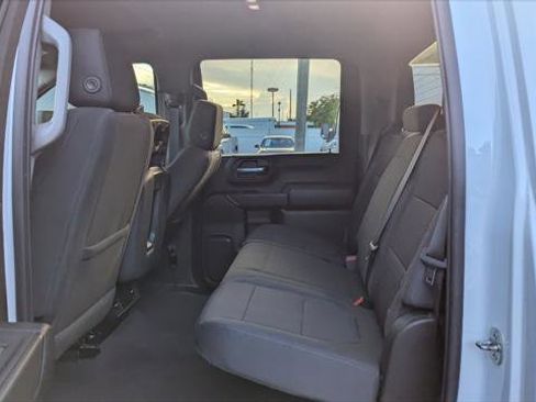 Used 2023 Chevrolet Silverado 2500 Custom w/ Custom Convenience Package image 18