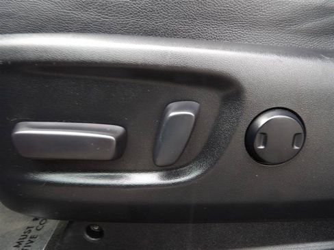 Used 2019 Toyota Sienna SE Premium FWD image 28