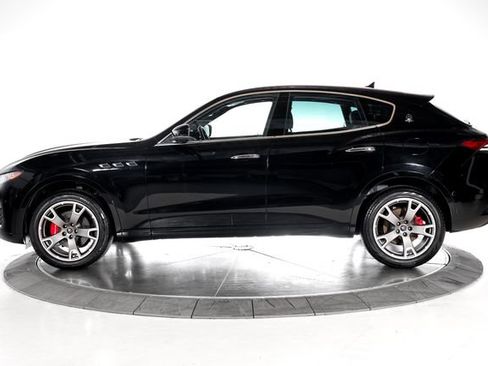 Used 2021 Maserati Levante AWD/4WD image 2