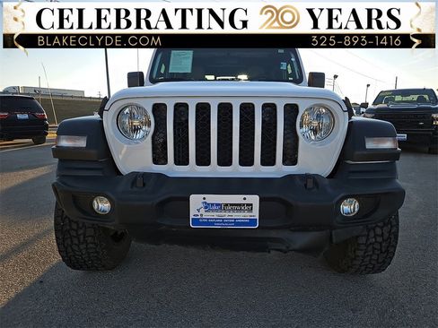 Used 2022 Jeep Gladiator Sport w/ Trailer Tow Package image 12