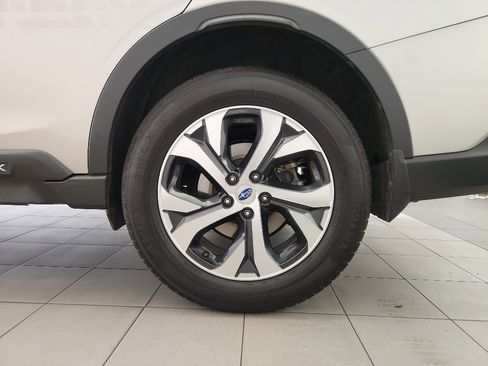 Used 2020 Subaru Outback Limited image 43