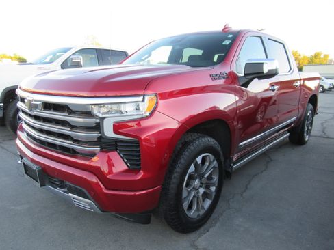 Used 2022 Chevrolet Silverado 1500 High Country w/ LPO, Dark Essentials Package AWD/4WD image 1