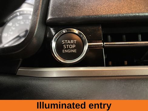 Used 2024 Mitsubishi Outlander SE Black Edition image 13