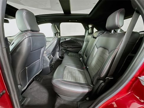 Used 2022 Ford Edge ST-Line w/ Class II Trailer Tow Package image 31