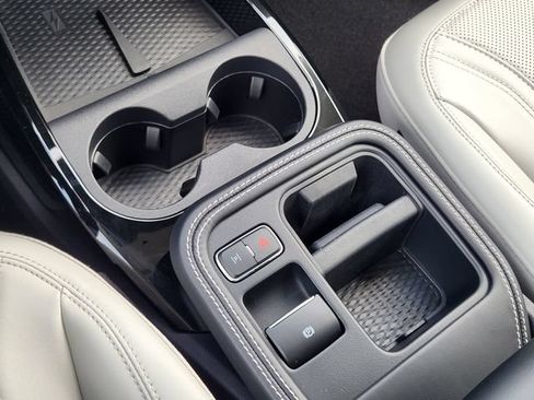 Used 2025 Ford Mustang Mach-E Premium RWD image 19