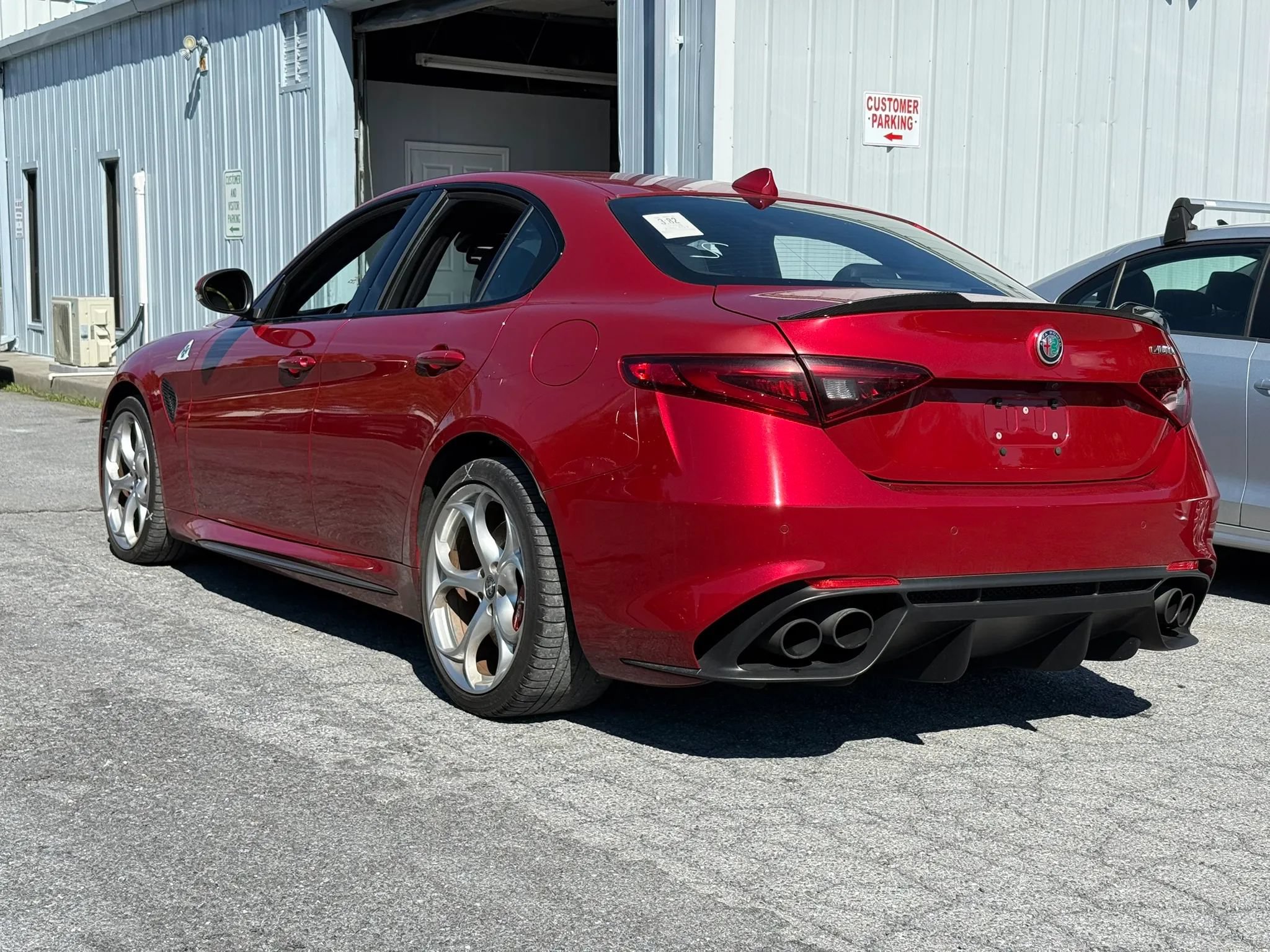 Used 2018 Alfa Romeo Giulia Quadrifoglio w/ Driver Assist Dynamic Package RWD image 2