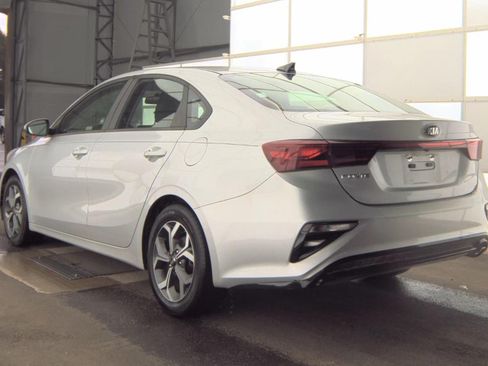 Used 2019 Kia Forte LXS FWD image 5
