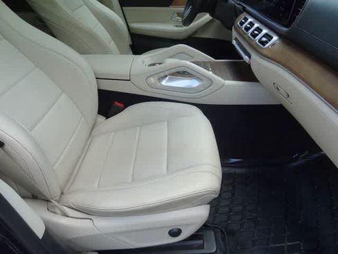 Used 2022 Mercedes-Benz GLS 450 4MATIC image 20