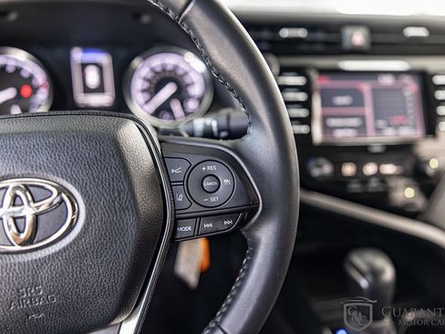 Used 2020 Toyota Camry SE FWD image 24