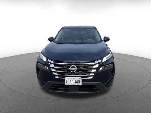 Used 2025 Nissan Rogue SV image 4