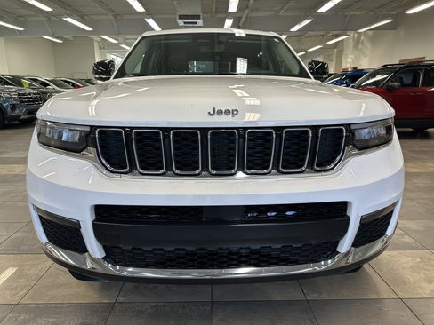 Used 2023 Jeep Grand Cherokee L Limited image 20