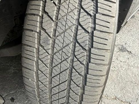 Used 2017 Ford Taurus SEL image 24