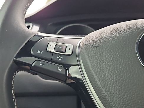 Used 2020 Volkswagen Tiguan image 25