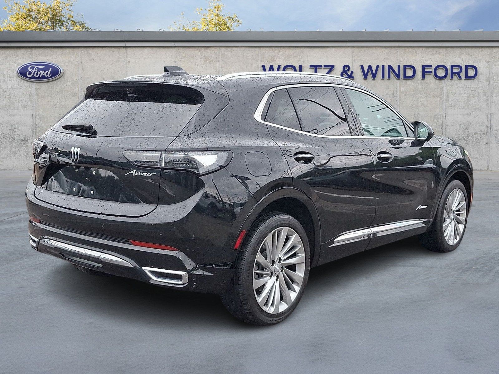 Used 2024 Buick Envision Avenir AWD/4WD image 6