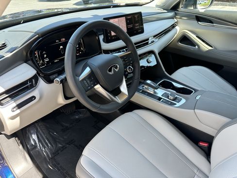 Certified 2026 INFINITI QX60 Luxe w/ Cargo Package FWD image 16