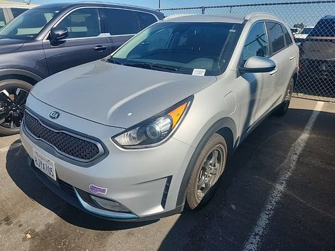Used 2019 Kia Niro LX FWD image 3