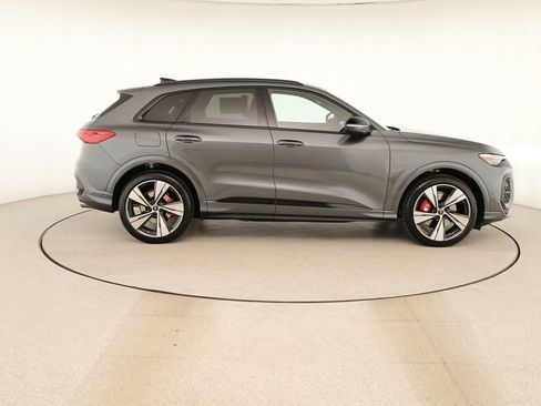New 2026 Audi SQ5 Premium Plus AWD/4WD image 8