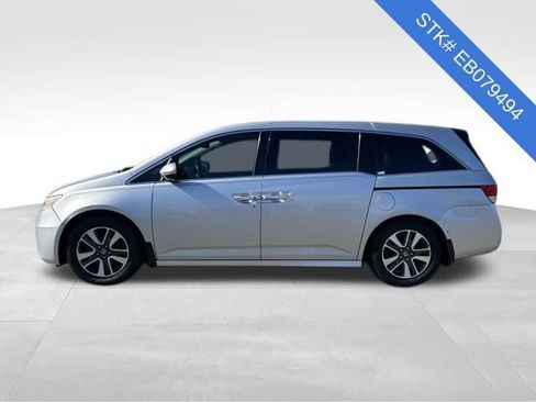 Used 2014 Honda Odyssey Touring Elite image 4