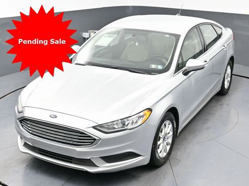 Used 2018 Ford Fusion S image 39