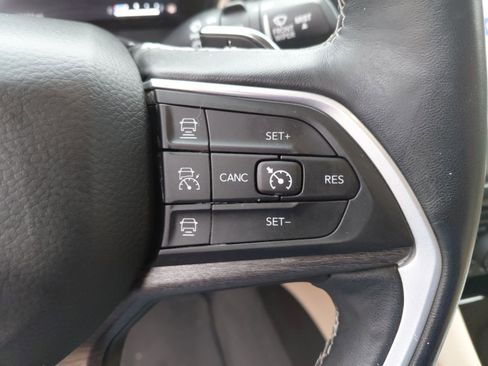 Used 2021 Jeep Grand Cherokee L Limited AWD/4WD image 6