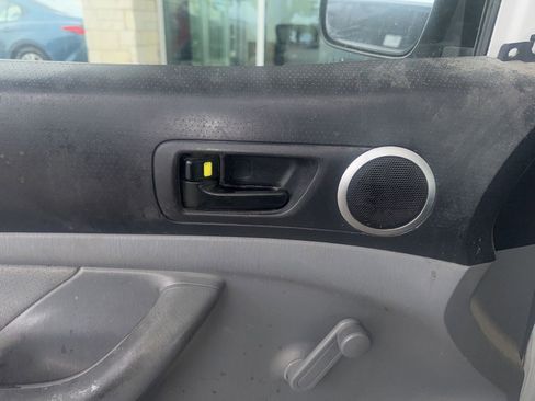 Used 2006 Toyota Tacoma 2WD Regular Cab image 5