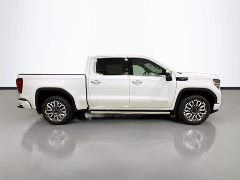 Certified 2026 GMC Sierra 1500 Denali Ultimate AWD/4WD image 5