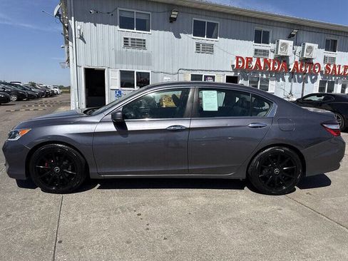 Used 2017 Honda Accord EX-L image 2
