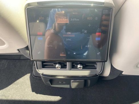 New 2026 Cadillac Vistiq Sport image 26