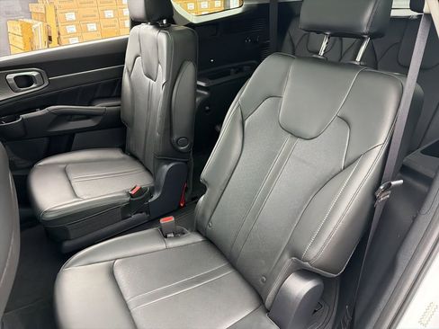 Used 2021 Kia Sorento SX image 22