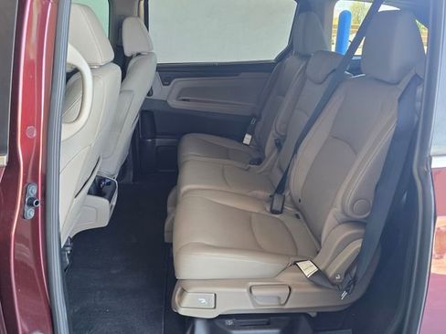 Used 2018 Honda Odyssey EX-L image 18