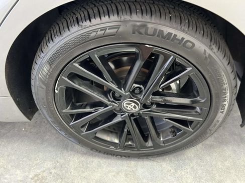 Certified 2025 Toyota Camry SE FWD image 9