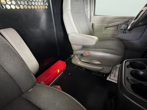Used 2025 Chevrolet Express 2500 w/ Driver Convenience Package RWD image 31