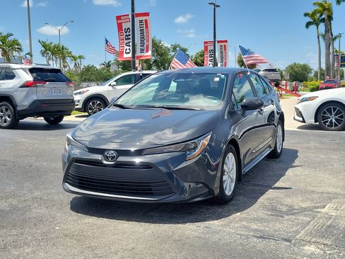 Used 2023 Toyota Corolla LE FWD image 5