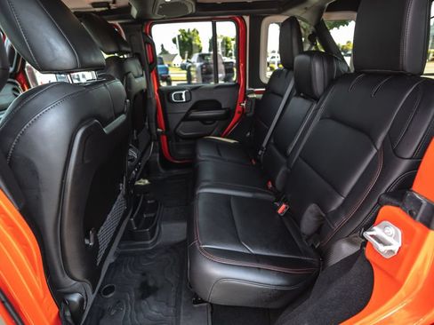 Used 2024 Jeep Wrangler Unlimited Rubicon AWD/4WD image 24