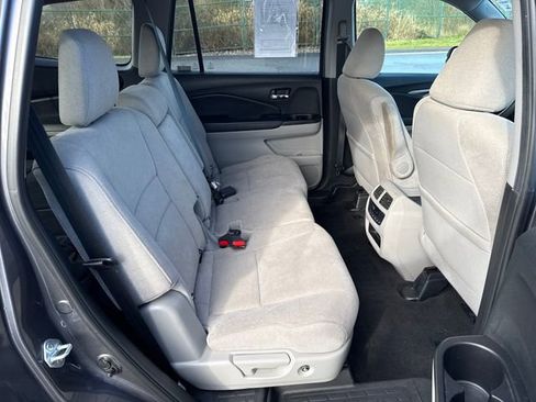 Used 2021 Honda Pilot EX image 14