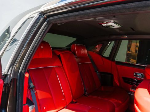 Used 2021 Rolls-Royce Phantom Sedan RWD image 58