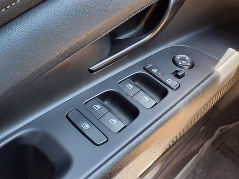 Certified 2025 Hyundai Elantra Sport FWD image 18