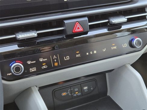 New 2026 Kia Sportage EX w/ EX Panorama Roof Package image 14