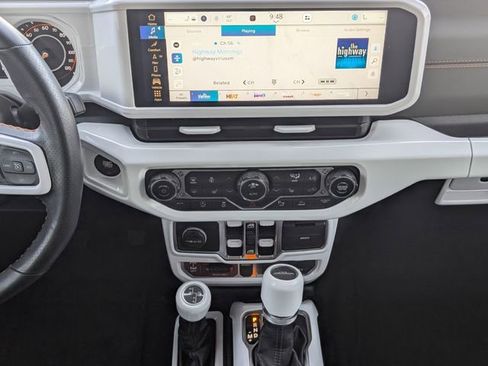 Used 2025 Jeep Gladiator Mojave image 7