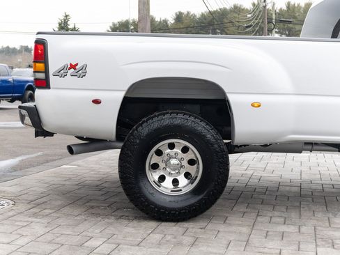 Used 2005 Chevrolet Silverado 3500 LT w/ Heavy-Duty Power Package image 15