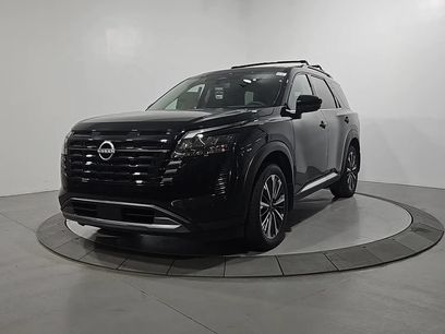 New 2026 Nissan Pathfinder Platinum w/ Cargo Package
