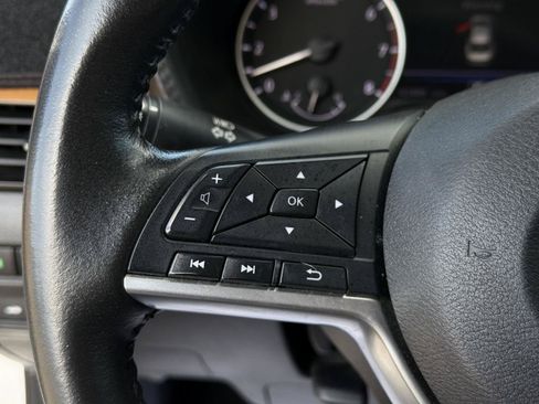 Used 2023 Nissan Sentra SV w/ SV Premium Package FWD image 20
