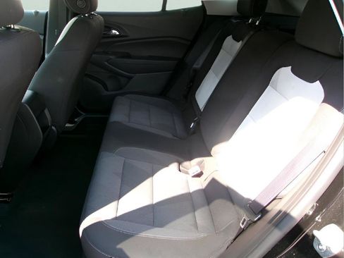 Used 2025 Chevrolet Trax LS FWD image 10